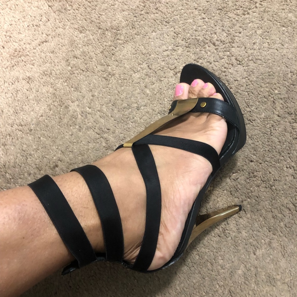 8.5 black with gold heel Steve Madden stiletto